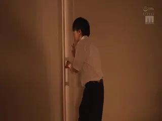 -- 生徒会長おもらし輪姦 僕を助けてくれた生徒会長がいじめっこに利尿剤を飲まされて…足ガクブル