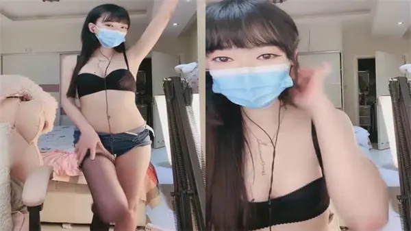 黑丝高跟巨乳妹近拍玩奶！淫语浪叫猛扣嫩穴，电动棒自慰狂潮喷水高潮！