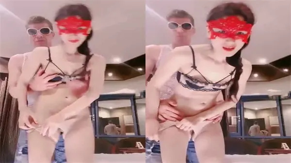 穿高跟肉丝的饥渴荡妇被洋屌老公狂操猛干