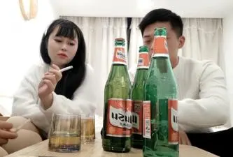 换妻盛宴重磅回归！久违4P首秀激情开战