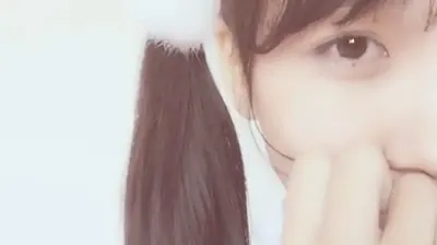 清纯女仆装自慰玩弄嫩穴，高潮喷涌白浊汁液！