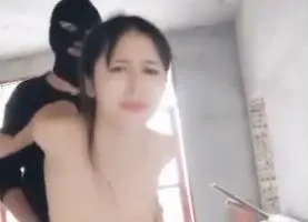 人妻废墟激情直播！拆迁危楼与丈夫偷欢 口爆瞬间白浆四溢[无码破解]