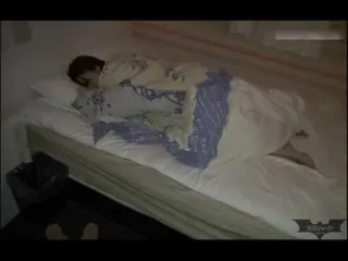 杭州混血美女被导游米了，投稿情景迷干一块旅游的女团友无套内射，真是绝品的美女