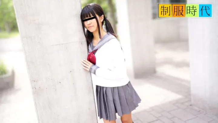 【无码】制服诱惑时代！清纯学生妹泷山花莲天真表情令人欲罢不能 番号：10musume-041823-01