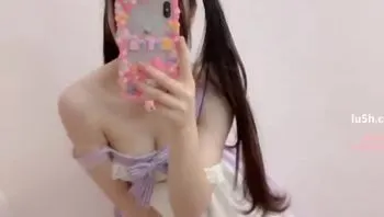蔡小熊是谁？蔡小熊又叫小野樱，是斗鱼的女主播