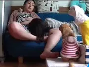 极品姐妹花双飞被两只小狼狗狂干 骚穴轮流爆操内射颜射