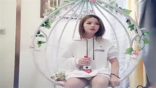 黄先生最爱学妹！骚嫩女神火辣肉体激情摩擦，淫荡上身！