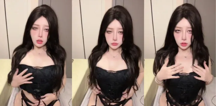 抖音神颜女神【喵酱崽】大尺度私拍，阿黑颜盯射眼神勾魂拉丝，玉乳娇艳欲滴闪耀淫光