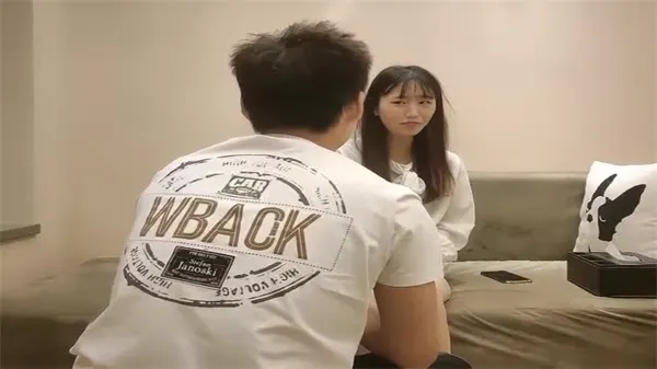 狂扫文静大学生兼职外围！清纯美少女等你征服肉体