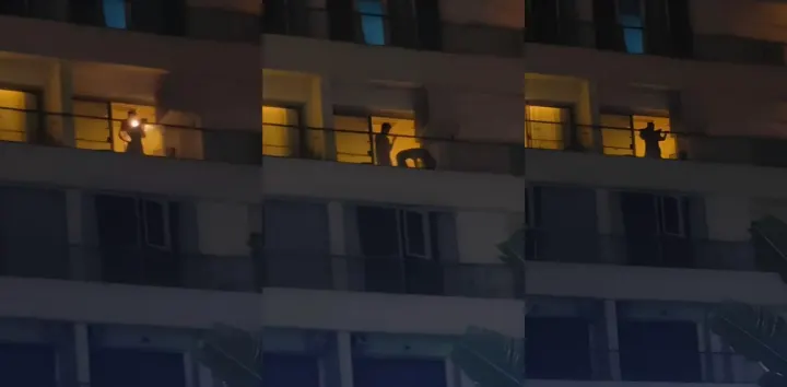 饥渴狗男女阳台偷欢为追求刺激打开手电筒引人观看，无比享受万众瞩目的感受