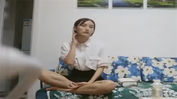 千人斩！舞蹈学院校服美少女，雪白巨乳诱人，浪叫求狂操