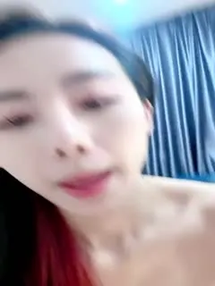 顶级美腿颜值女神！性感包臀裙【下篇】跪地吸吮深喉大屌，扶屌骑乘位没入，正入姿势冲刺爆操，无套内射2