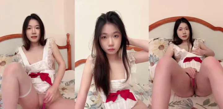 极品萝莉女大【猫猫】在校直播大秀福利视频流出，美术系反差学生妹跳蛋自慰表情淫荡对白淫骚