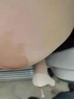 最新封神极品乱伦大胸嫂子喷水新作gt车震操嫂子操得正猛的时候突然有人过来
