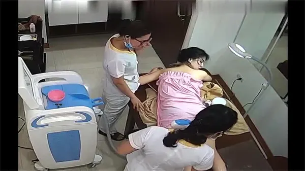 【极品处女粉穴】嫩逼无敌紧致！猛操到汁水狂喷